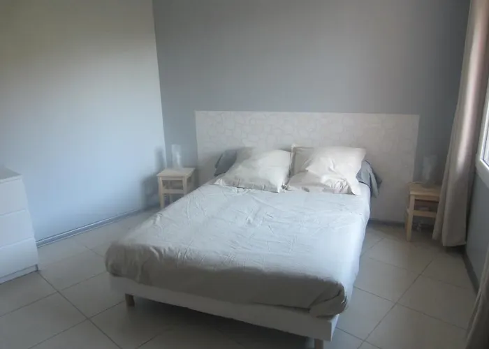 Maison Au Milieu De La Foret 度假居