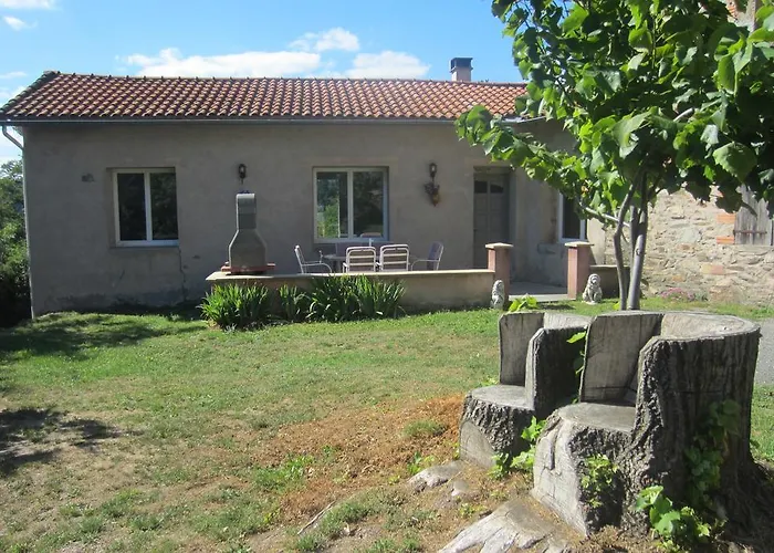 Maison Au Milieu De La Foret