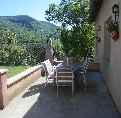 Casa de Férias Maison Au Milieu De La Foret *